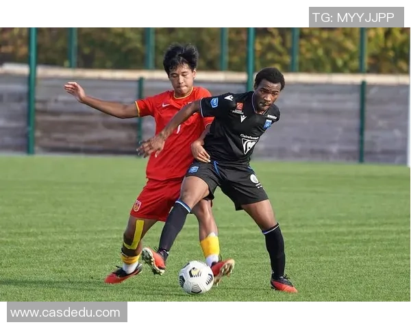 第一次观看足球比赛的球星经历与成长故事分析 第一次观看足球比赛的球星经历与成长故事分析